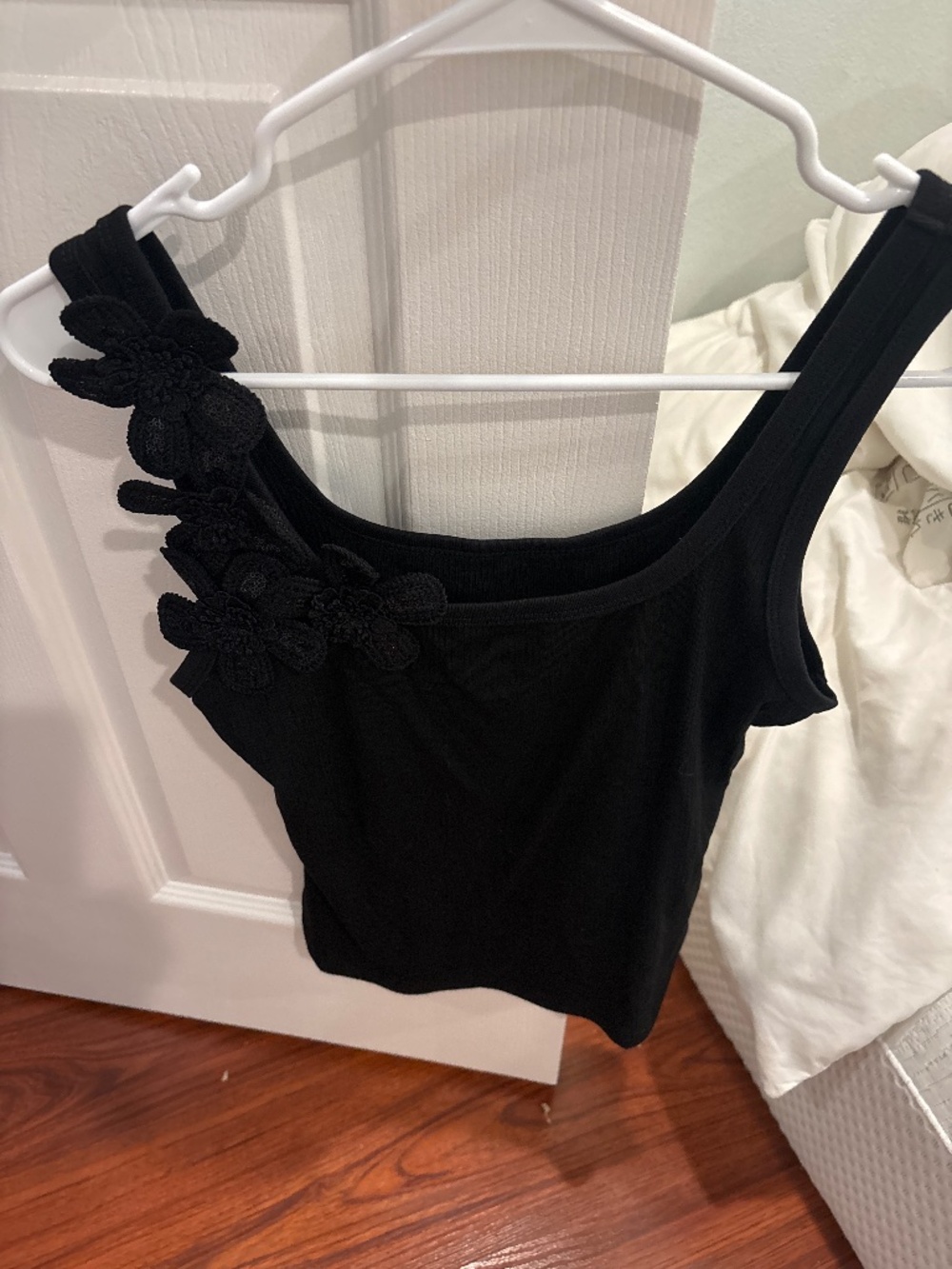 Meshki nwt medium